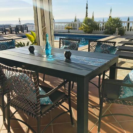 Villa Pura Vida Andalusien Алгаробо Екстериор снимка