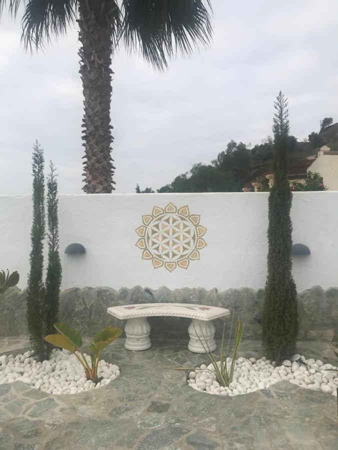 Villa Pura Vida Andalusien Алгаробо Екстериор снимка