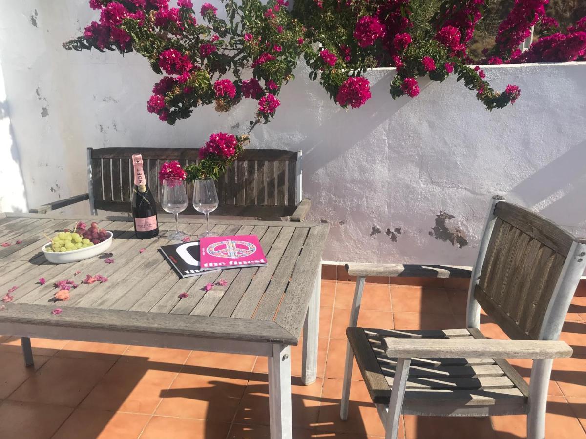 Villa Pura Vida Andalusien Алгаробо Екстериор снимка